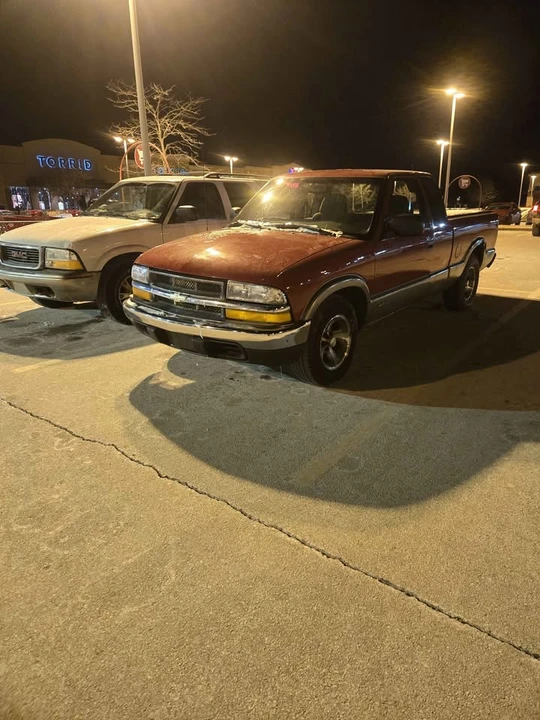 1998 Chevrolet S-10 - Image 3 of 9