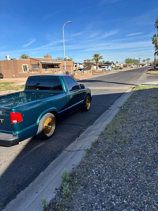 1998 Chevrolet S-10 - Image 4 of 7