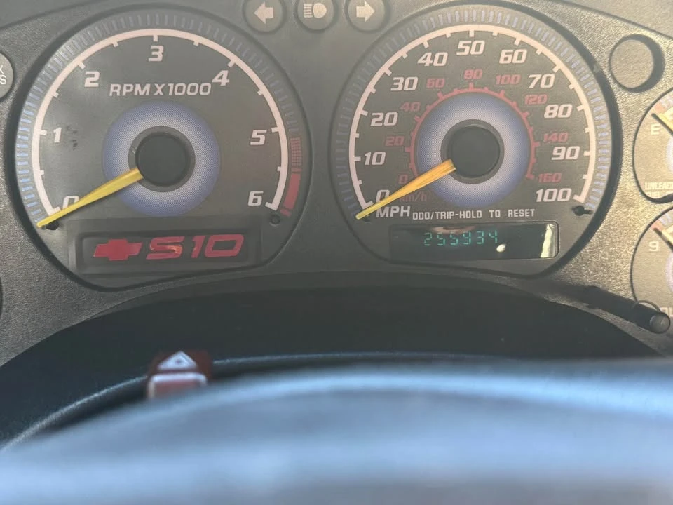 1998 Chevrolet S-10 - Image 3 of 5