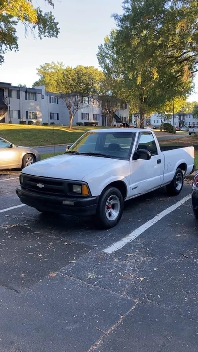 1998 Chevrolet S-10 - Image 2 of 4