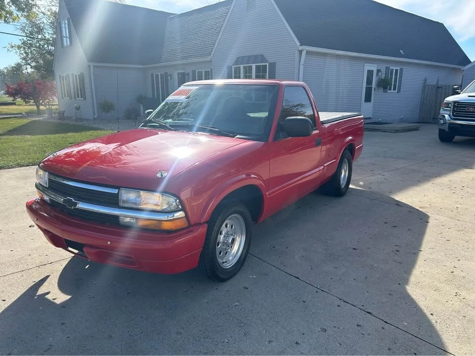 1998 Chevrolet S-10 - Image 2 of 14