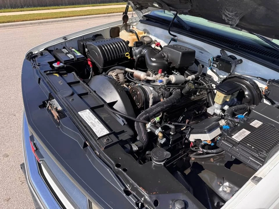 1998 Chevrolet C/K 4th Gen - Image 2 of 10