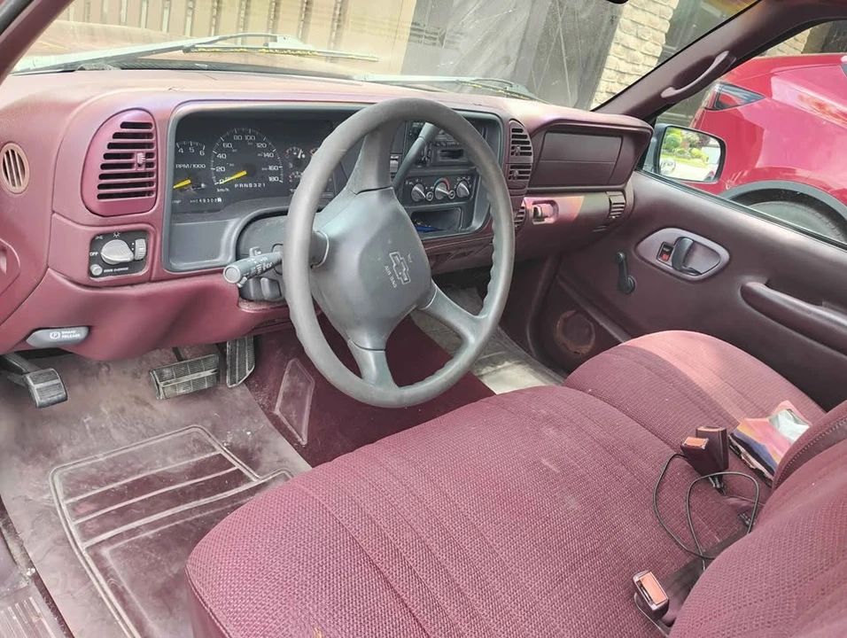 1998 Chevrolet C/K - Image 9 of 10