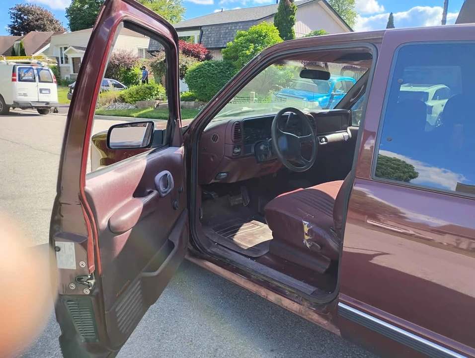 1998 Chevrolet C/K - Image 5 of 10