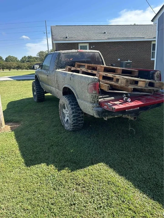 1998 Chevrolet S-10 - Image 3 of 4