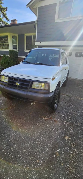 1998 Chevrolet Tracker - Image 3 of 9