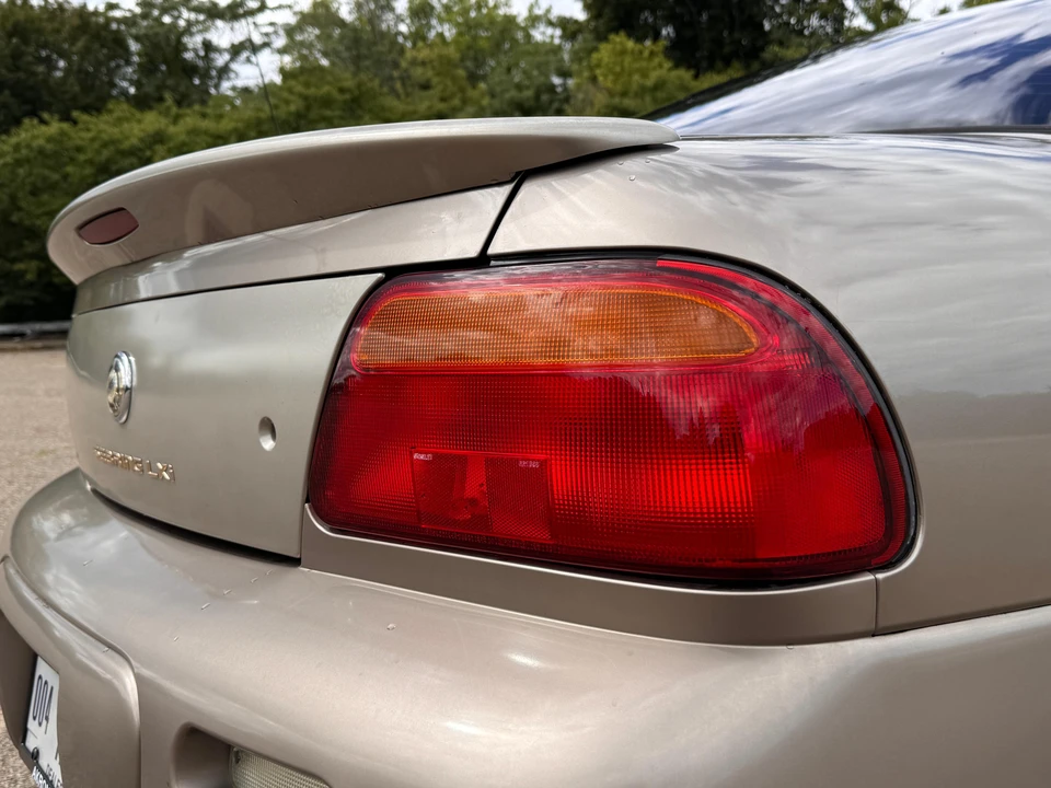 1998 Chrysler Sebring - Image 28 of 31