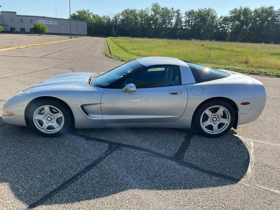 1998 Chevrolet Corvette C5 - Image 6 of 11