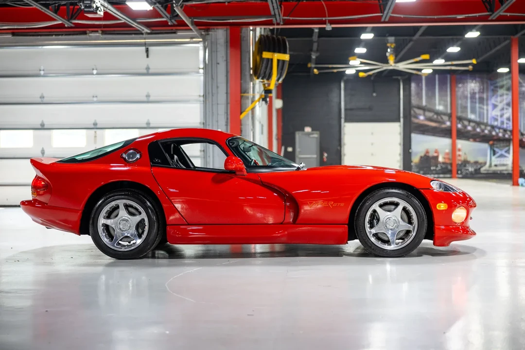 1998 Dodge Viper GTS 2nd Gen - Image 11 of 31