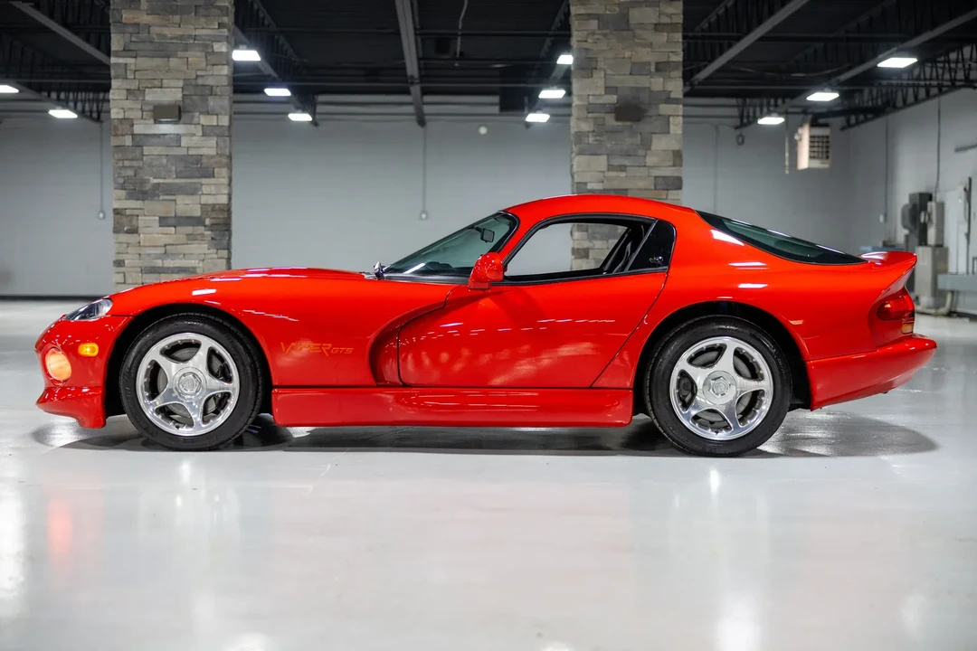 1998 Dodge Viper GTS 2nd Gen - Image 14 of 31