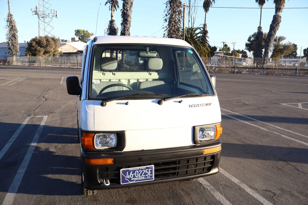 1998 Daihatsu Hijet - Image 2 of 31
