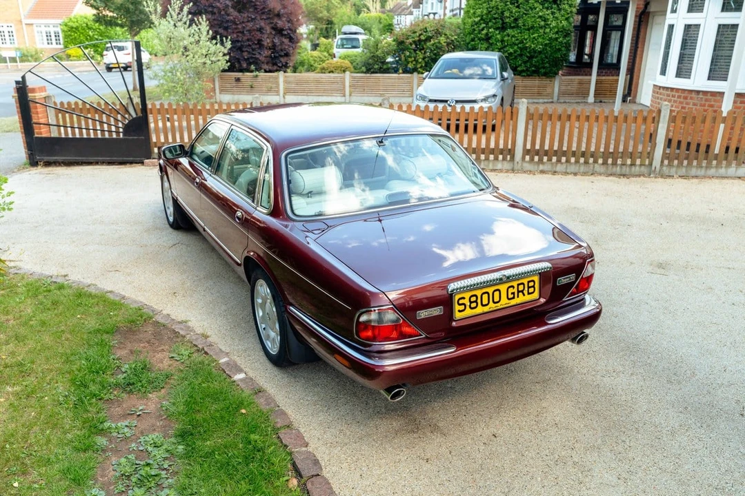 1998 Daimler - Image 17 of 30