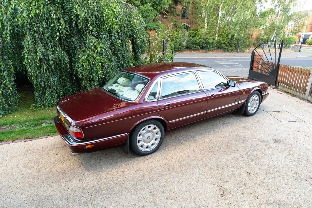 1998 Daimler - Image 22 of 30