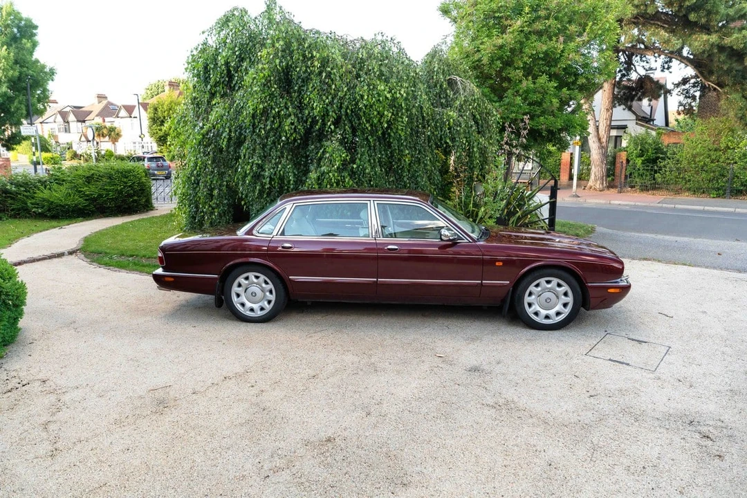 1998 Daimler - Image 26 of 30