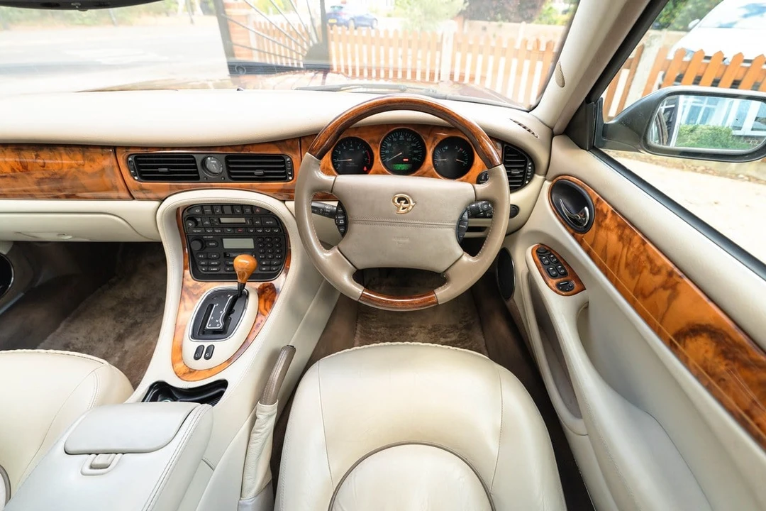 1998 Daimler - Image 13 of 30
