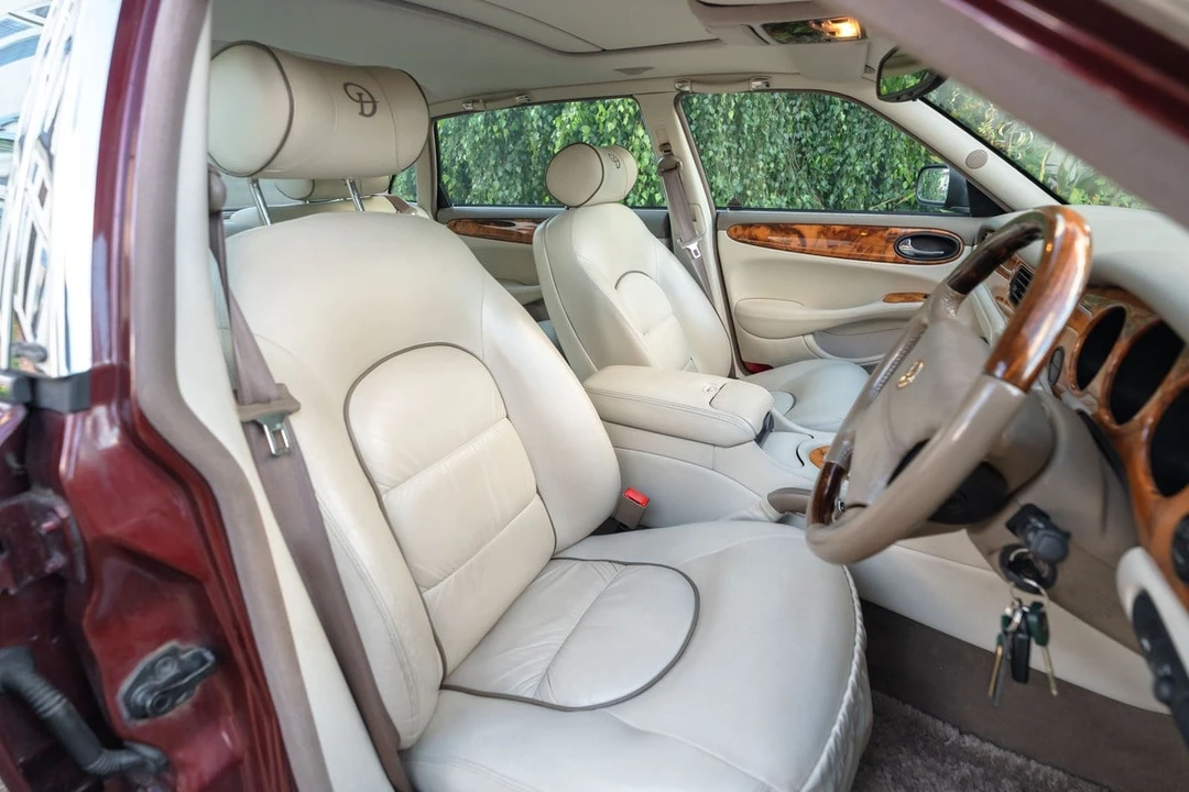 1998 Daimler - Image 9 of 30