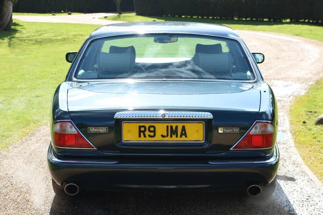1998 Daimler - Image 9 of 30