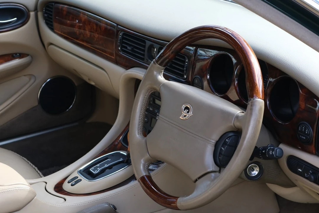 1998 Daimler - Image 16 of 30