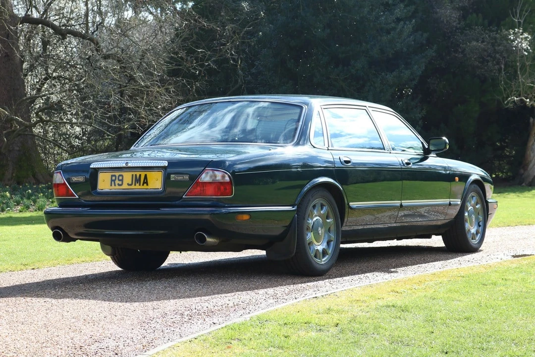 1998 Daimler - Image 8 of 30