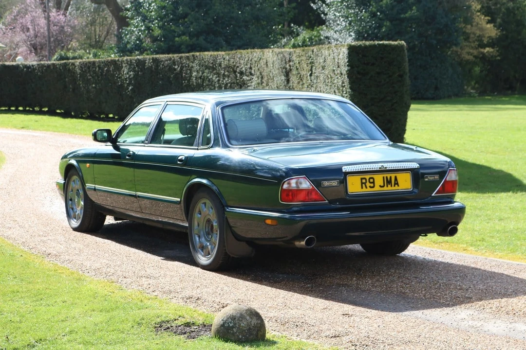 1998 Daimler - Image 10 of 30