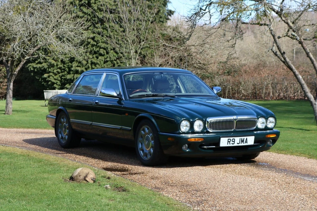 1998 Daimler - Image 4 of 30