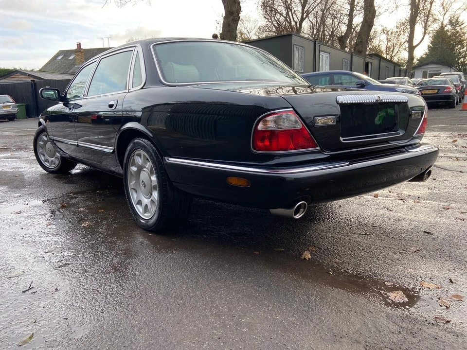 1998 Daimler - Image 6 of 30