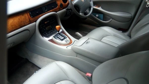 1998 Daimler - Image 4 of 5