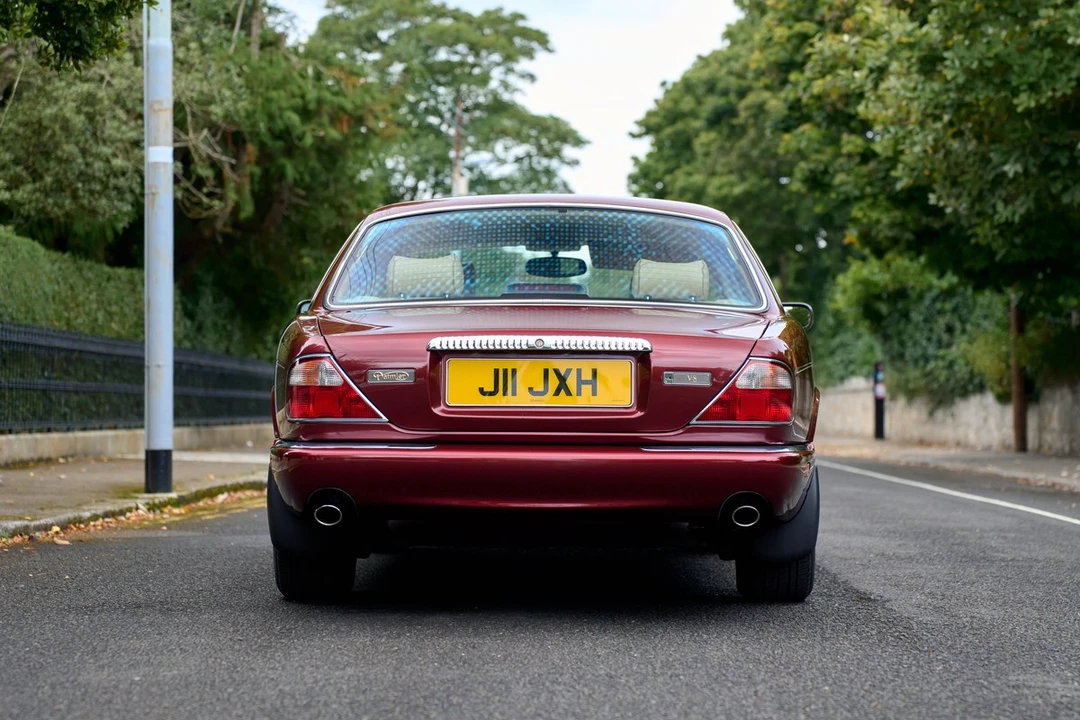 1998 Daimler - Image 7 of 30