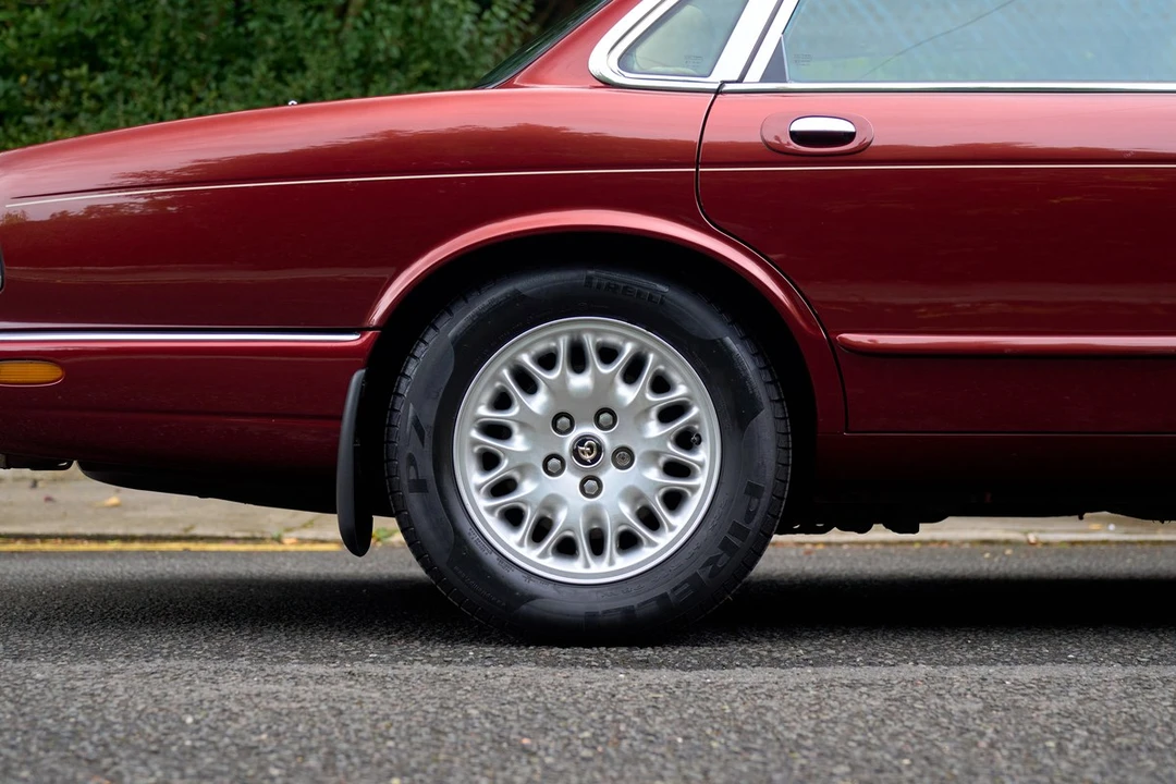 1998 Daimler - Image 27 of 30