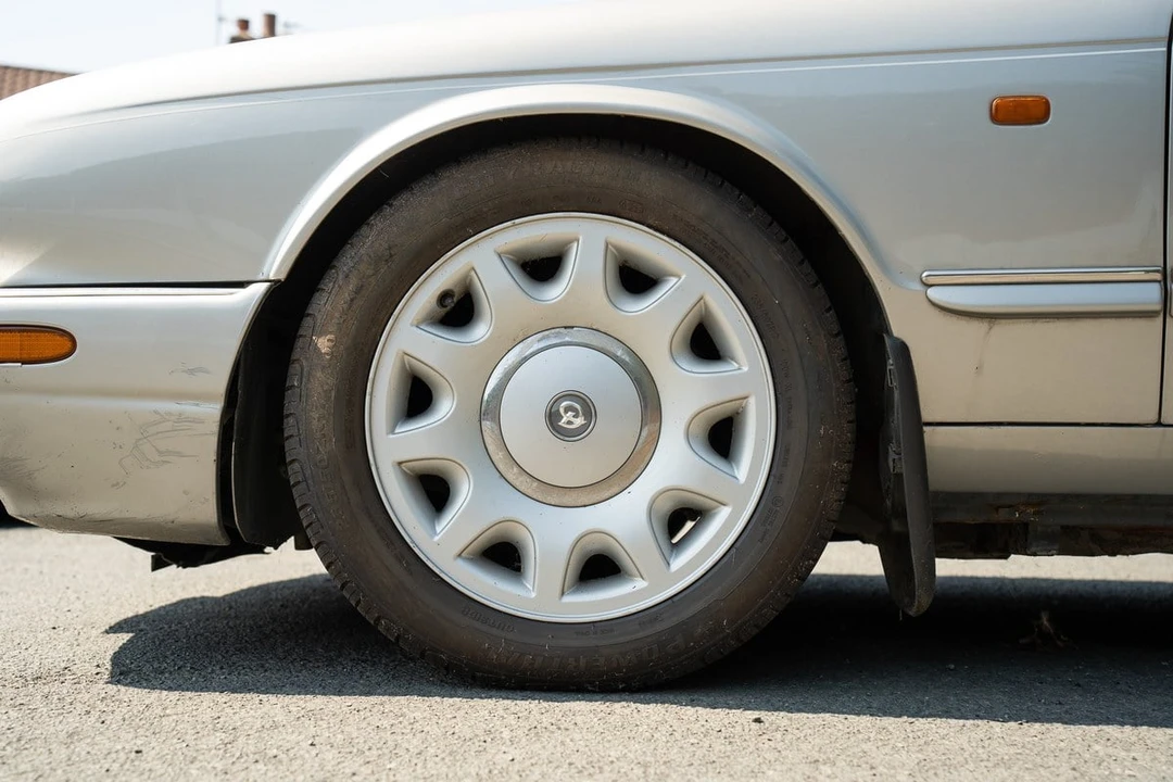 1998 Daimler - Image 15 of 30
