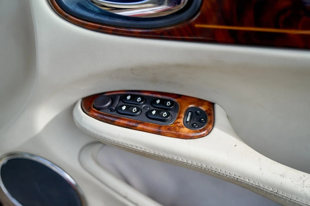 1998 Daimler - Image 28 of 30