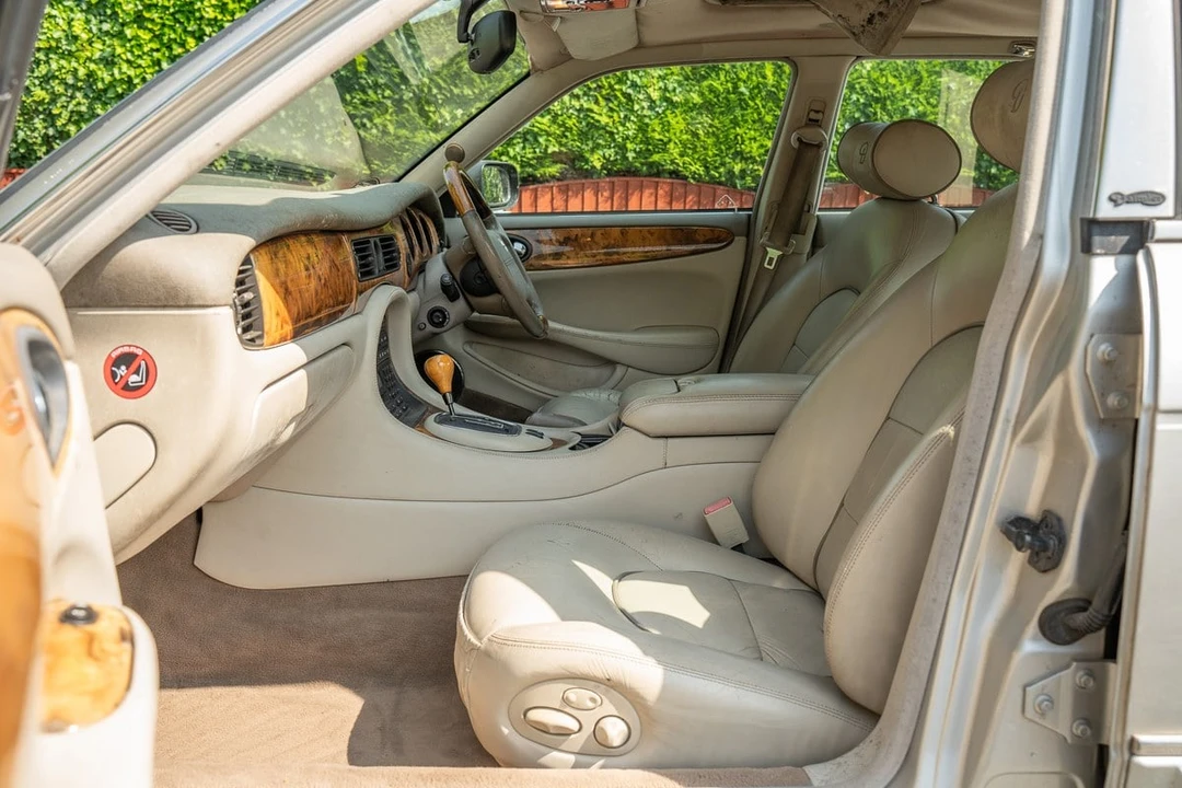1998 Daimler - Image 17 of 30
