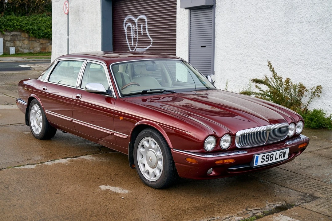 1998 Daimler - Image 10 of 30