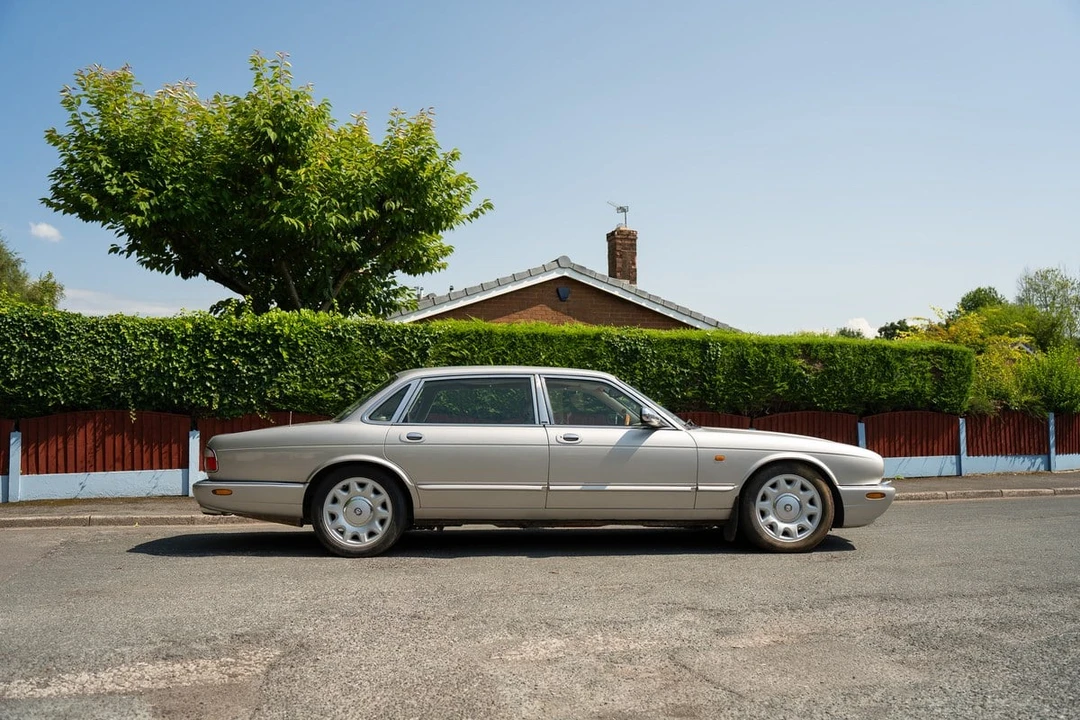 1998 Daimler - Image 12 of 30