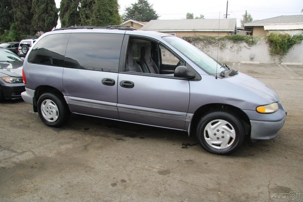 1998 Dodge Caravan - Image 9 of 21
