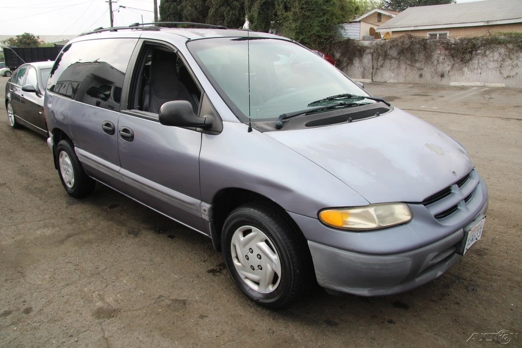 1998 Dodge Caravan - Image 10 of 21