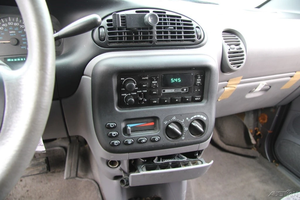 1998 Dodge Caravan - Image 20 of 21