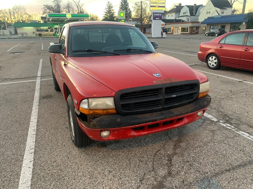 1998 Dodge Dakota 2nd Gen - Image 2 of 5