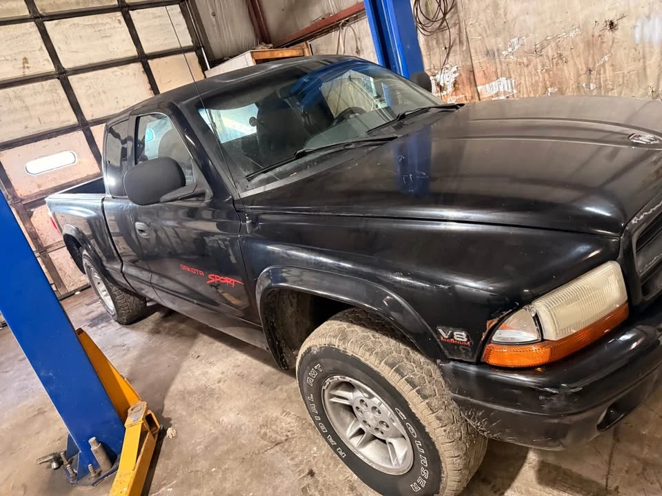 1998 Dodge Dakota 2nd Gen - Image 2 of 6
