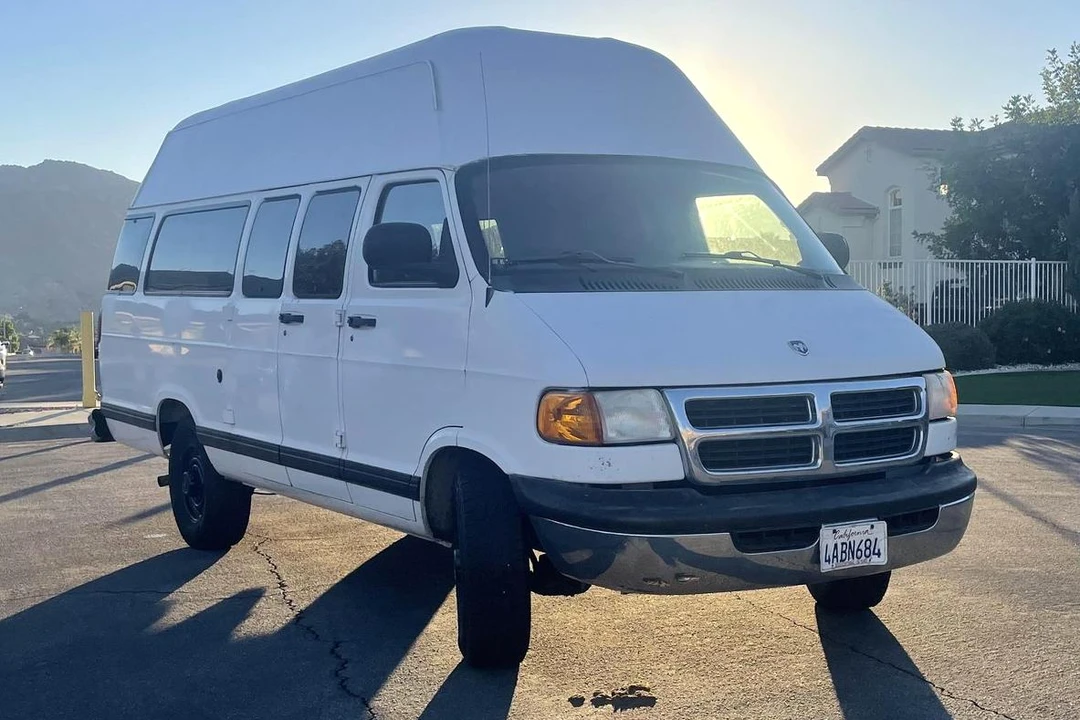 1998 Dodge Ram Van - Image 3 of 31