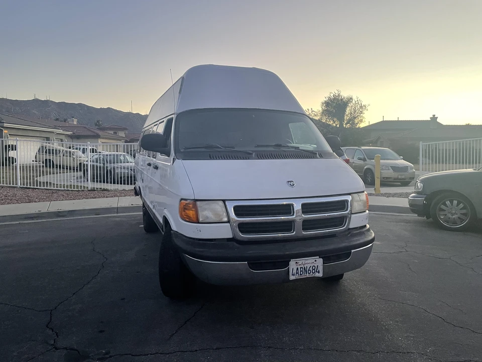 1998 Dodge Ram Van - Image 30 of 31