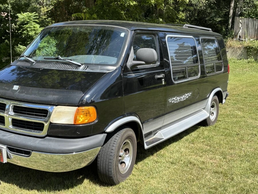 1998 Dodge Ram Van - Image 6 of 13