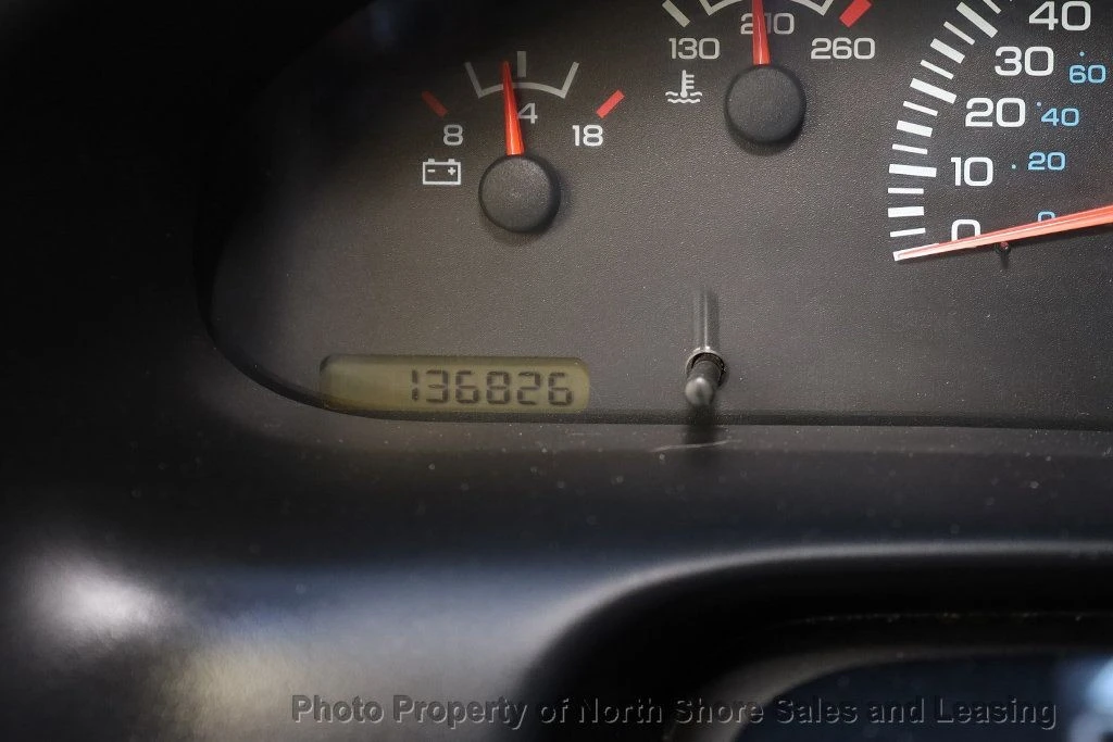 1998 Dodge Ram Van - Image 10 of 12