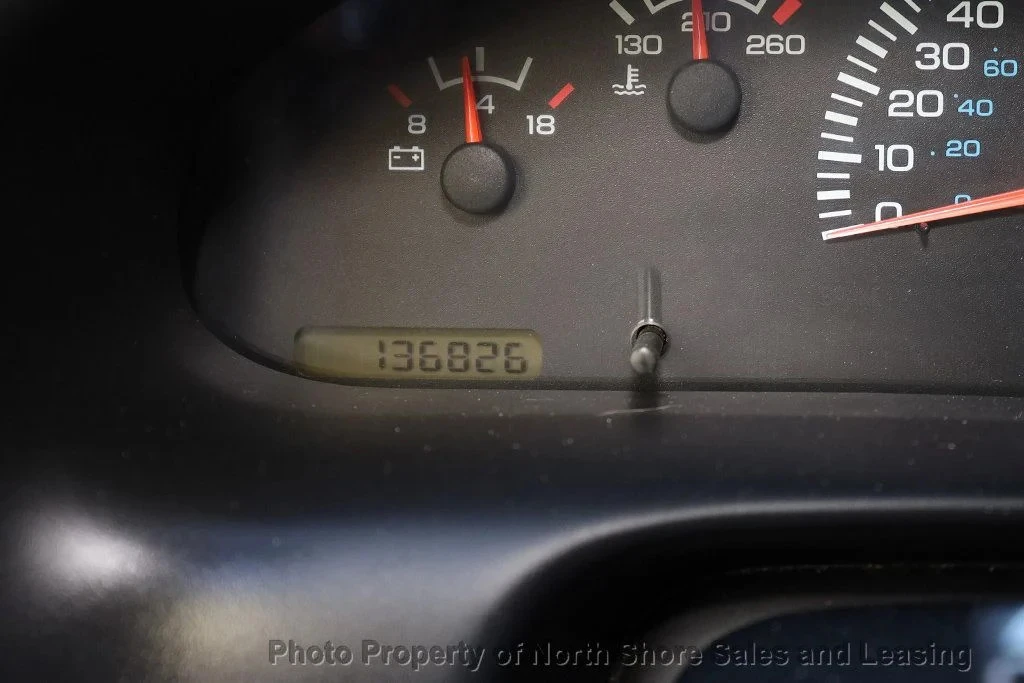 1998 Dodge Ram Van - Image 10 of 12