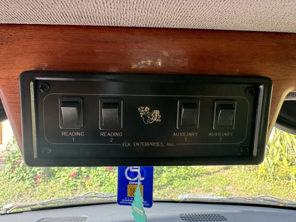 1998 Dodge Ram Van - Image 18 of 19