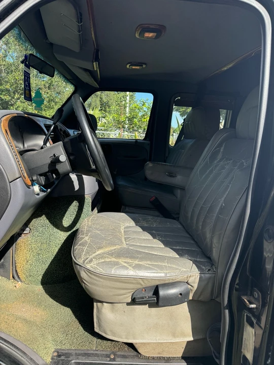 1998 Dodge Ram Van - Image 12 of 19