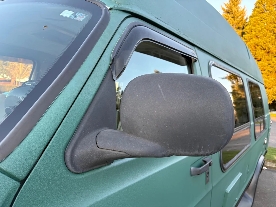1998 Dodge Ram Van - Image 28 of 31