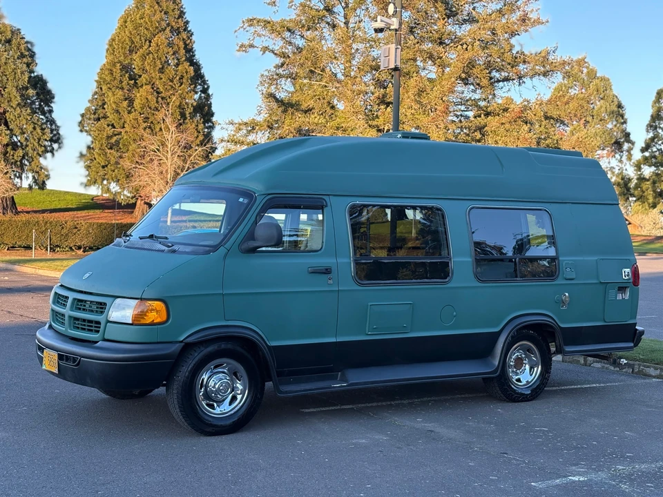 1998 Dodge Ram Van - Image 11 of 31