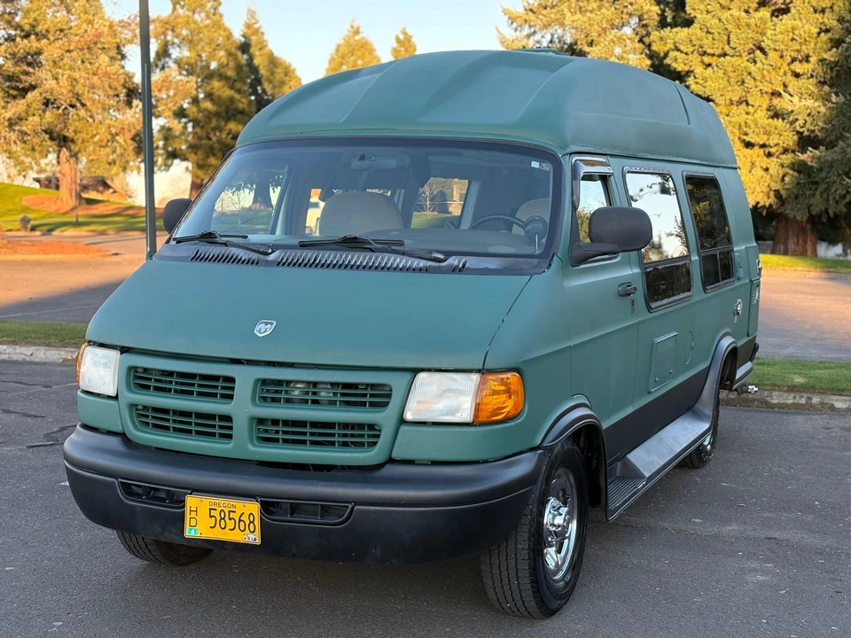 1998 Dodge Ram Van - Image 8 of 31