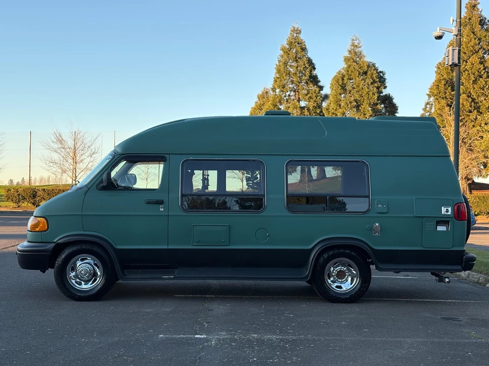 1998 Dodge Ram Van - Image 12 of 31
